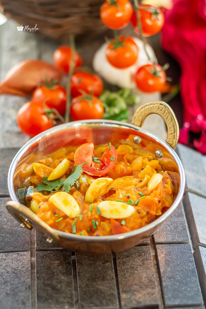 Tomato curry in a bowl