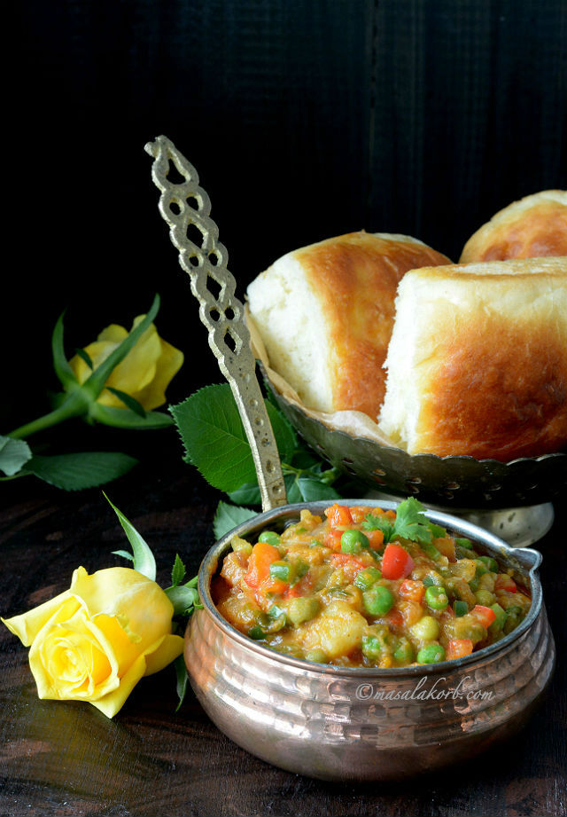 how to make bhaji for pav Mashed vegetable Curry