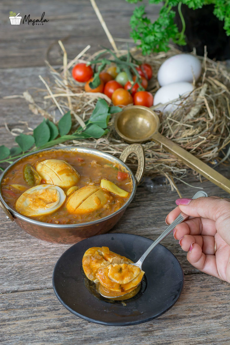 Egg Pulusu Curry Recipe | Guddu Pulusu Recipe | Egg Curry - Masalakorb