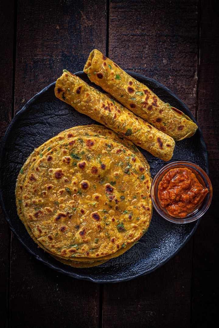 Gujarati Methi Thepla Recipe | Methi Na Thepla Recipe Video - Masalakorb