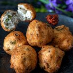 Ulundu Bonda served with ginger chutney